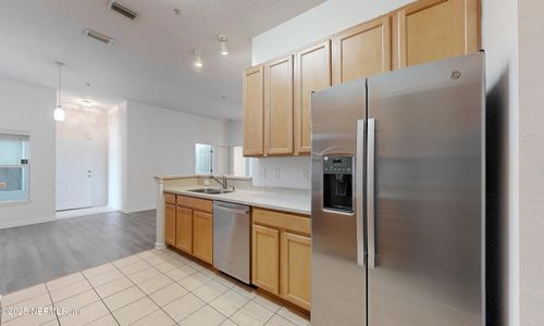 108-7060 Deer Lodge Cir, JACKSONVILLE, FL, 32256-8566 | Card Image