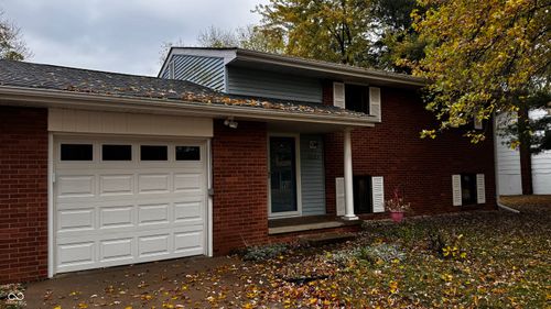 3023 Fairlawn Dr, Columbus, IN, 47203-3152 | Card Image