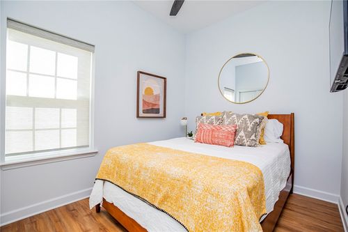 904 N Garland Ave, Fayetteville, AR, 72701-1719 | Card Image