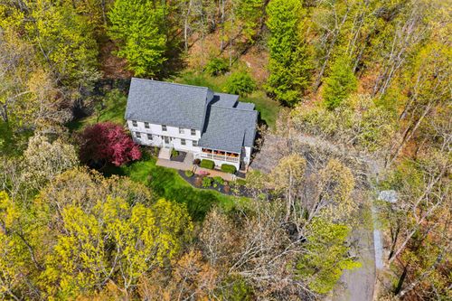 33 Brook Rd, Amherst, NH, 03031-2409 | Card Image