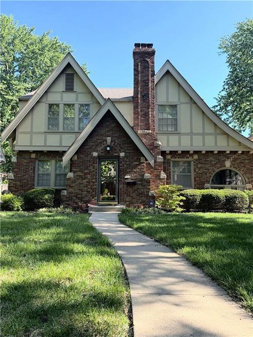 610 E 73rd Ter, Kansas City, MO, 64131-1629 | Card Image