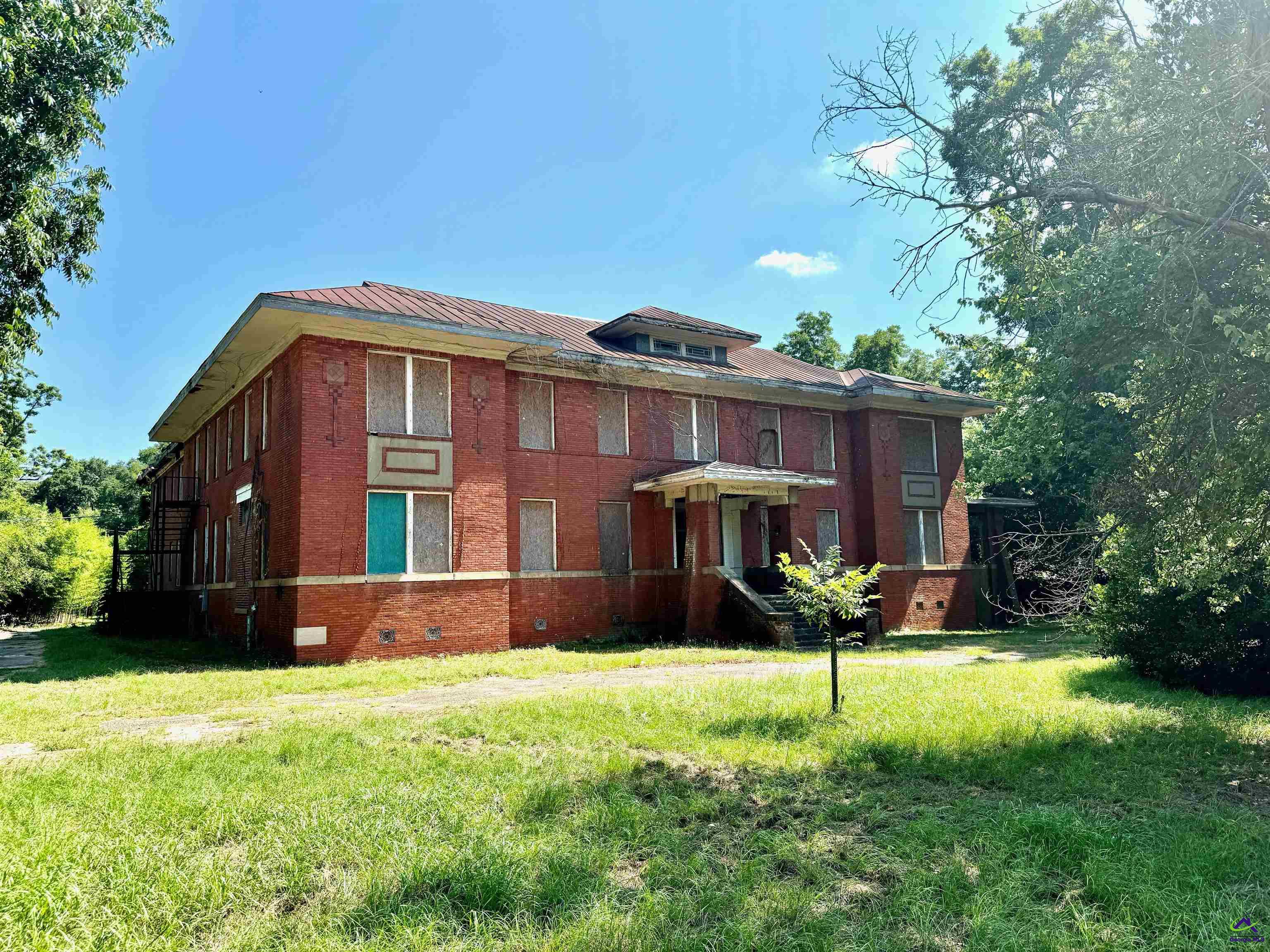 Dodson St, Americus, GA 31709