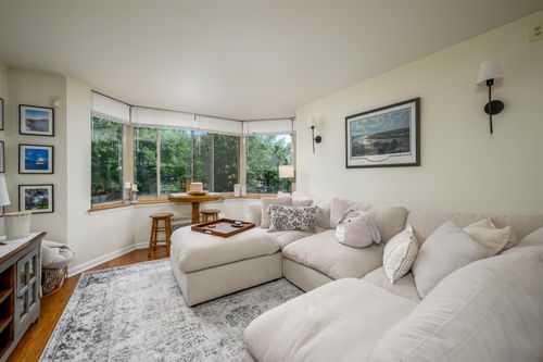 212-1 2nd St, Jersey City, NJ, 07302-4901 | Card Image