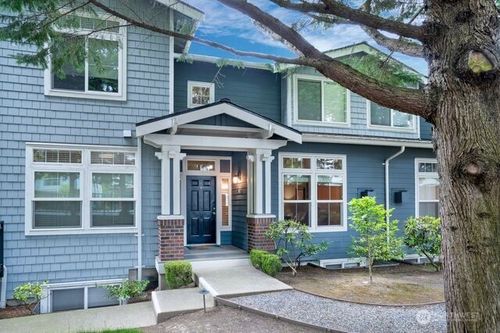 8904-8904 123rd Ln Ne, Kirkland, WA, 98033-5881 | Card Image