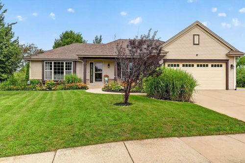 906 Patricia Ct, Elkhorn, WI, 53121-9469 | Card Image