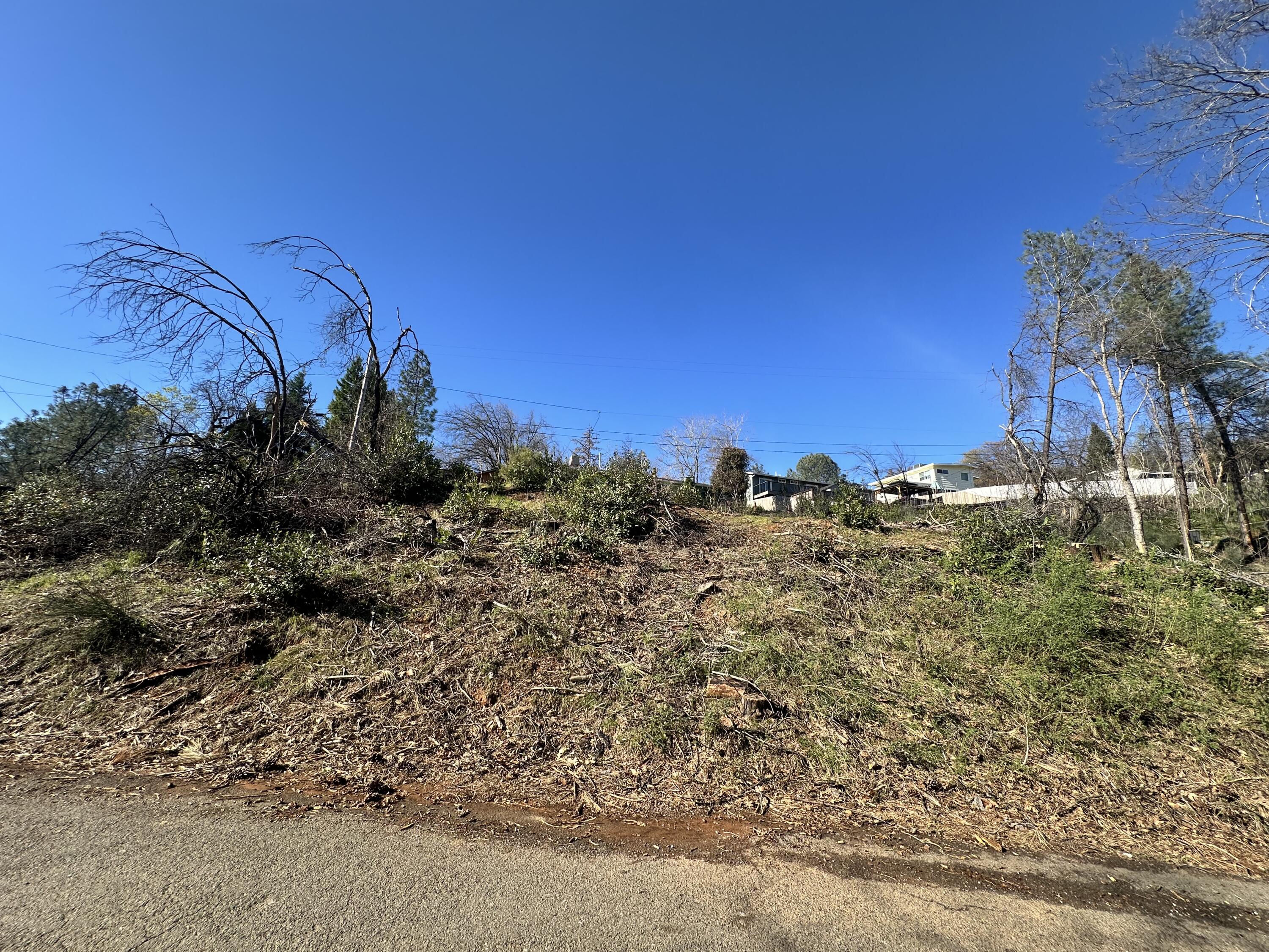 Land in Shasta Lake 2