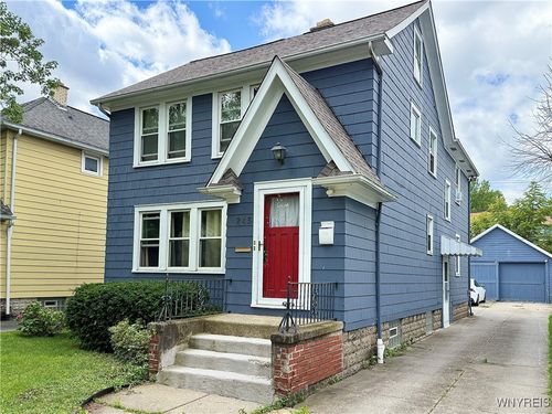 245 Hamilton Dr, Amherst, NY, 14226-4717 | Card Image