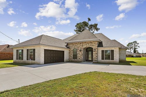 102 E 13th St, Edgard, LA, 70049-2051 | Card Image