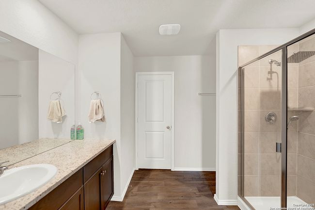 201 Legendary Trail Loop, House other with 5 bedrooms, 3 bathrooms and null parking in Floresville TX | Image 27