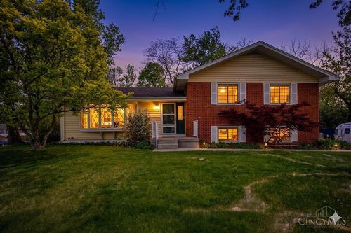 5582 Windridge Dr, Cincinnati, OH, 45248-1743 | Card Image