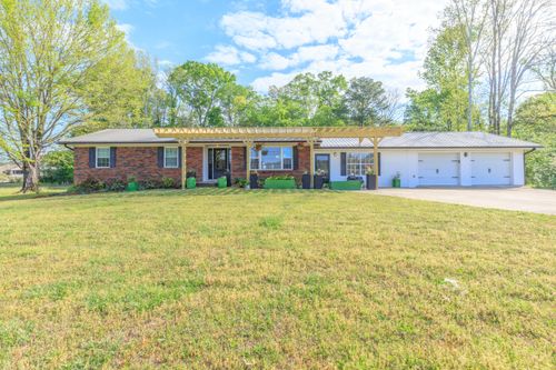 9225 Amos Rd, Ooltewah, TN, 37363-8676 | Card Image