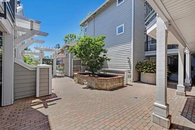 110 - W Bayshore Rd, Condo with 3 bedrooms, 2 bathrooms and 1 parking in East Palo Alto CA | Image 2