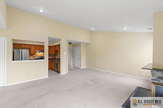 APT-11 - 202 Salem Ct, Condo with 2 bedrooms, 1 bathrooms and null parking in Princeton NJ | Image 6