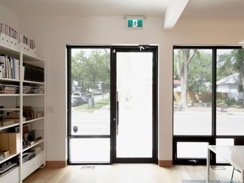 223 25th Street W, Saskatoon, SK, S7K2J1 | Card Image