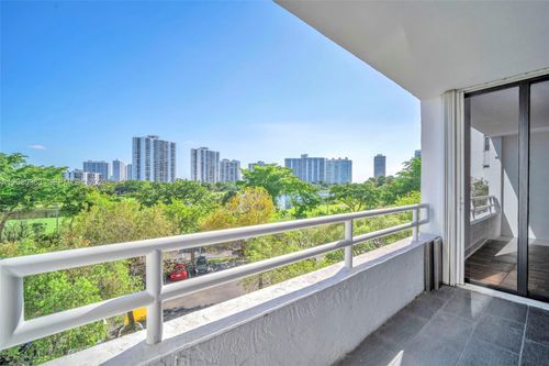 421-20355 Ne 34th Ct, Aventura, FL, 33180-3300 | Card Image