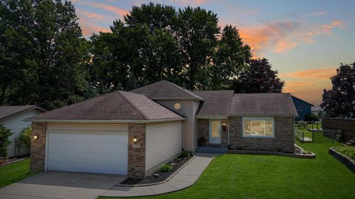 3302 Rustic Ln, Crown Point, IN, 46307-8917 | Card Image