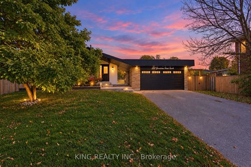 297 Grandview St S, Oshawa, ON, L1H7C6 | Card Image