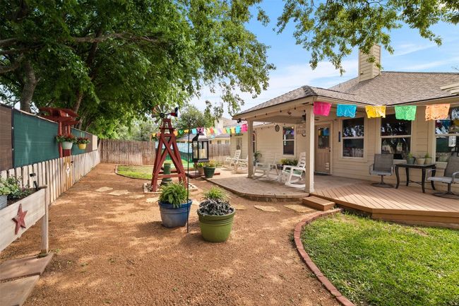 Backyard is perfect for families and entertaining | Image 19