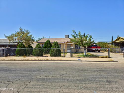 7726 Monterrey Dr, El Paso, TX, 79915-2604 | Card Image