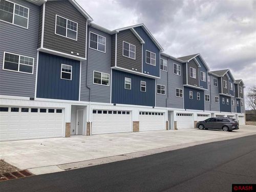 3080 Bluestem Trl, Mankato, MN, 56001-2666 | Card Image