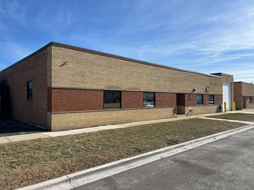 123 N 10th Ave, Melrose Park, IL, 60160-4142 | Card Image