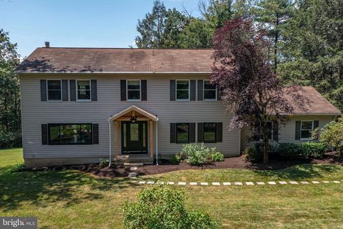 166 Double Creek Dr, JERSEY SHORE, PA, 17740-7116 | Card Image