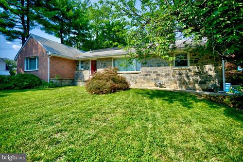 10 E Miami Ave, CHERRY HILL, NJ, 08034-2046 | Card Image