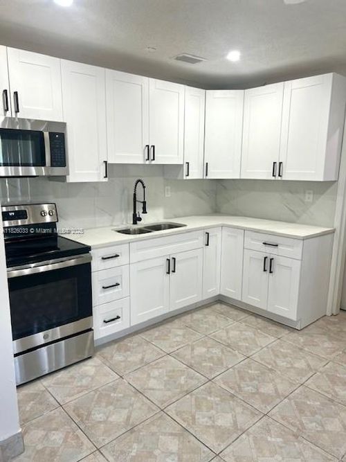 2-1224 Nw 19th Ct, Lauderdale Lakes, FL, 33311-3634 | Card Image