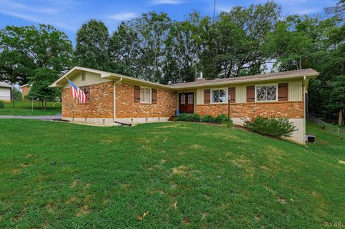 1605 Whitfield Dr, Bedford, VA, 24523-1519 | Card Image