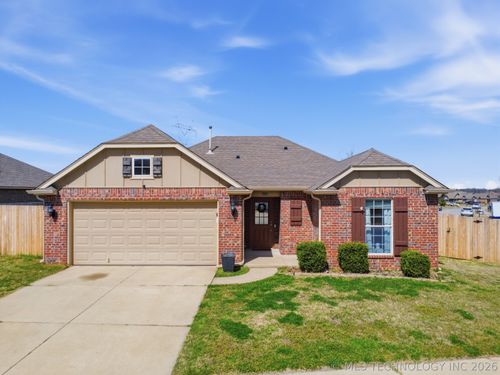 3905 105th Pl, Jenks, OK, 74037-1924 | Card Image