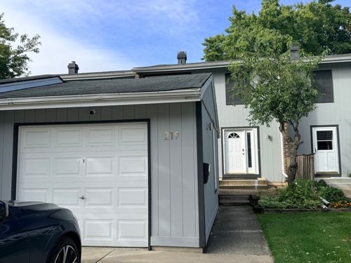 219 Pinewood Ln, Bloomingdale, IL, 60108-2122 | Card Image