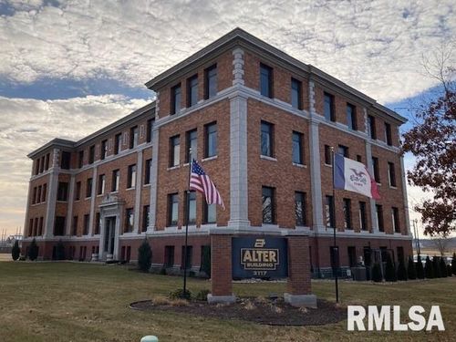 106-2117 State St, Bettendorf, IA, 52722-5110 | Card Image