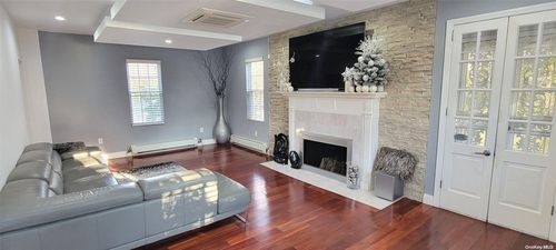 114-87 178th Pl, Addisleigh Park, NY, 11434-1409 | Card Image