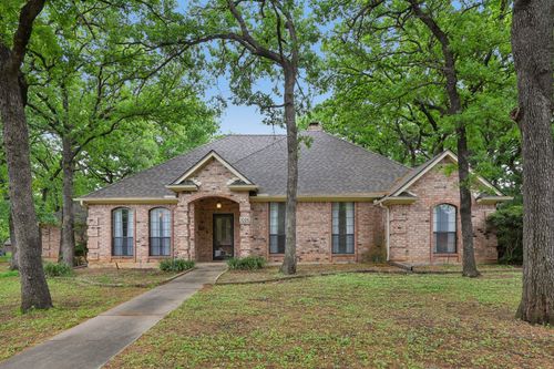 1026 Wood Hollow Ln, Burleson, TX, 76028-6262 | Card Image