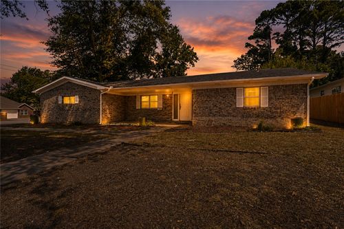 1101 Ne 2nd St, Bentonville, AR, 72712-5501 | Card Image