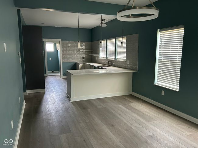 LIVING ROOM | Image 6