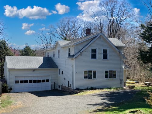 28 Bowhay Hill Rd, Branford, CT, 06405-5701 | Card Image