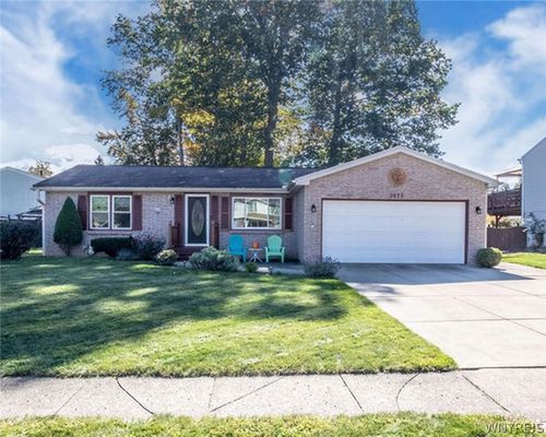 3933 Summerway Ln, Hamburg, NY, 14075-2322 | Card Image