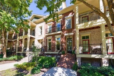 811 Creekgarden Court, Townhouse with 4 bedrooms, 4 bathrooms and null parking in Atlanta GA | Image 2