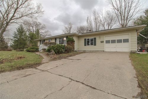 151 Worthy Avenue, Ridgeway, NY, 14103 | Card Image