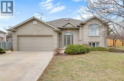 {{alt}} | Card Image