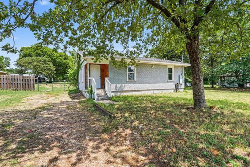 6337 Renwood Dr, Fort Worth, TX, 76140-9405 | Card Image