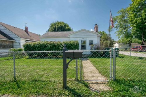 1101 E Memorial Dr, Muncie, IN, 47302-4365 | Card Image