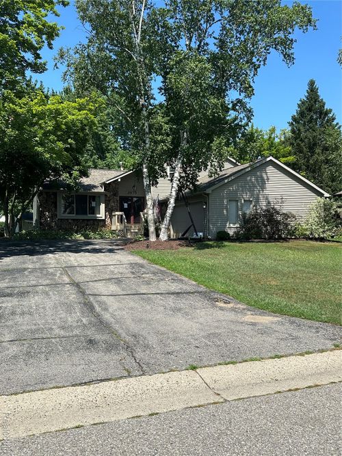 2675 Browning Dr, Lake Orion, MI, 48360-1817 | Card Image