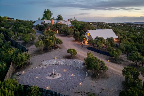 30 Estrellas De Tano, Santa Fe, NM, 87506-7519 | Card Image