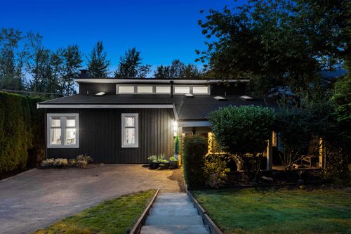 4 Noble Crt, Port Moody, BC, V3H3Z5 | Card Image