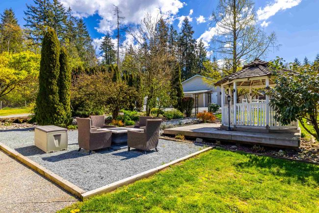 20498 1 Avenue, House other with 6 bedrooms, 4 bathrooms and 2 parking in Langley BC | Image 4