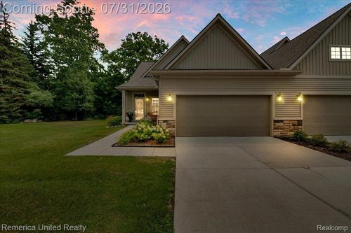 8037 Bridgestone Blvd, White Lake, MI, 48386-3598 | Card Image