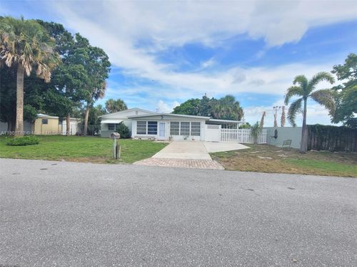 1624-1624 Ne Orion St, Jensen Beach, FL, 34957-3971 | Card Image
