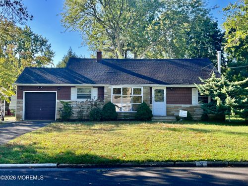 9 Orchard Ave E, Holmdel, NJ, 07733-1174 | Card Image